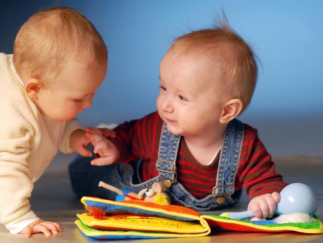 Cómo entretener a un niño 7 meses 