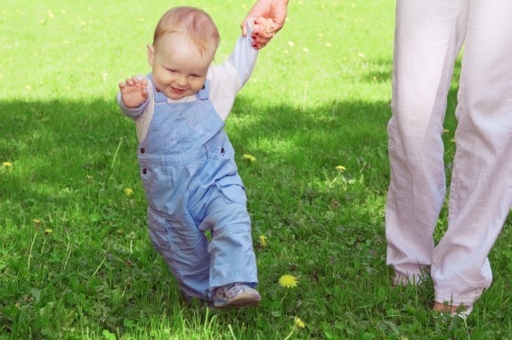 Cuando un niño tiene que empezar a caminar