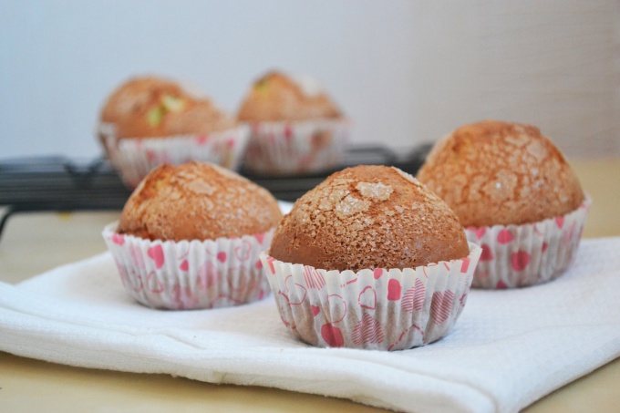 Cómo hacer cupcakes con piña y mango confitados