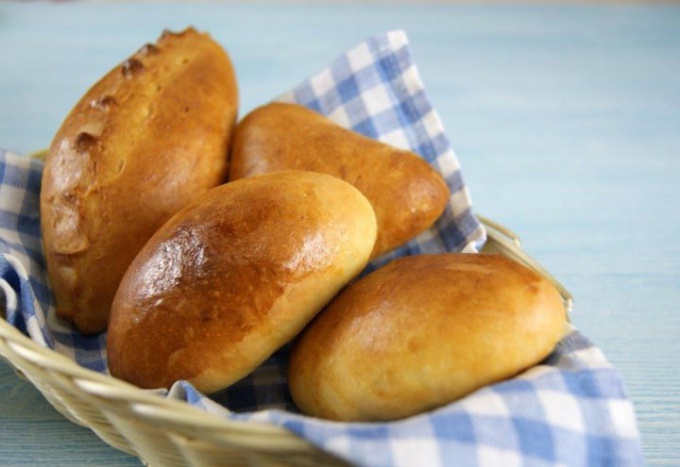 Cómo cocinar hamburguesas con repollo en el horno