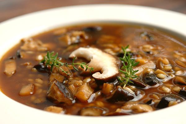 Sopa de primavera con champiñones