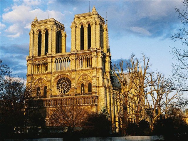 Notre-Dame de Paris: la historia de la construcción de la catedral