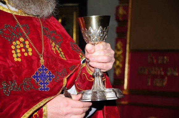 ¿Qué oraciones se leen antes de la Santa Cena?