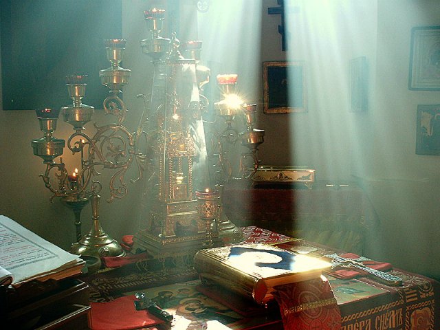 Decoración interior del altar de la iglesia ortodoxa