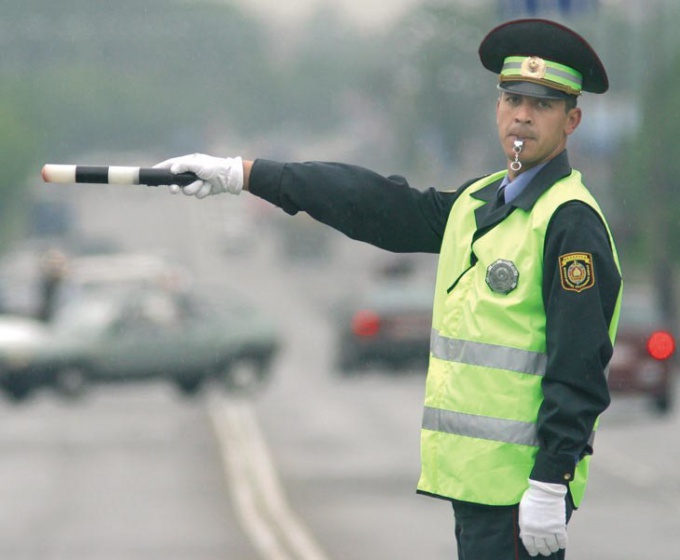 Cómo hablar con la policía de tráfico